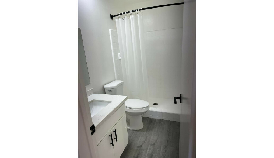 Здається кімната -