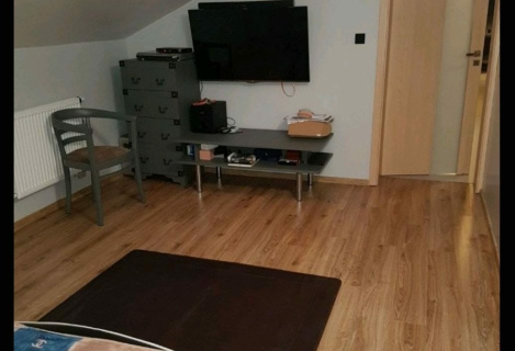 Здається кімната в 4кімнатній квартирі