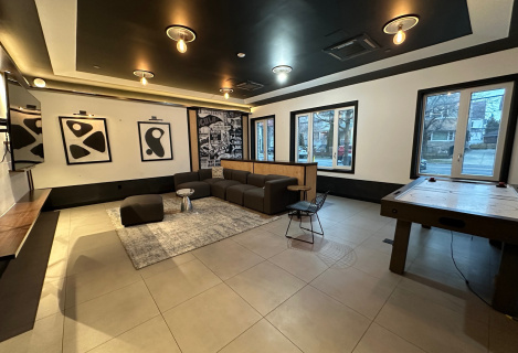 Здається 2br у новому будинку