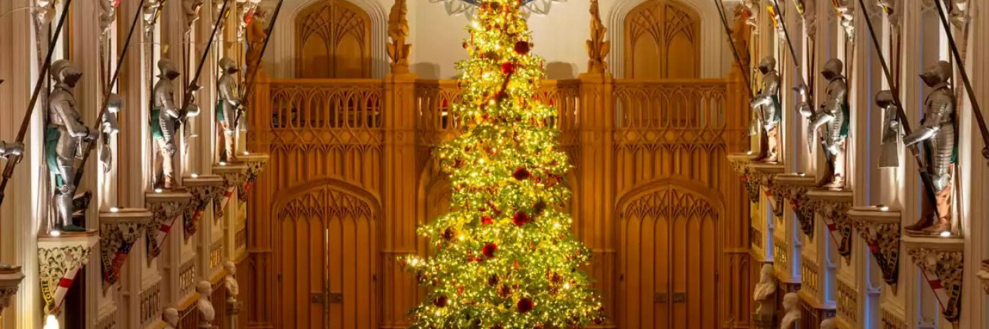 The main Christmas tree is installed in Windsor Castle