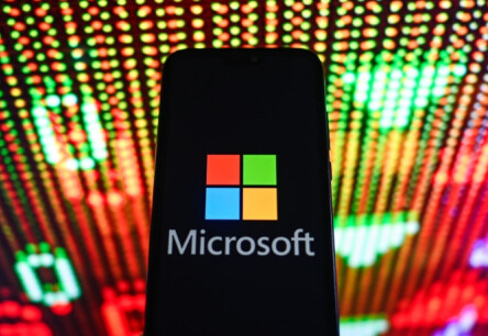 Microsoft stops issuing licenses to companies from Russia