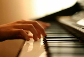 Уроки з гри на фортепіано