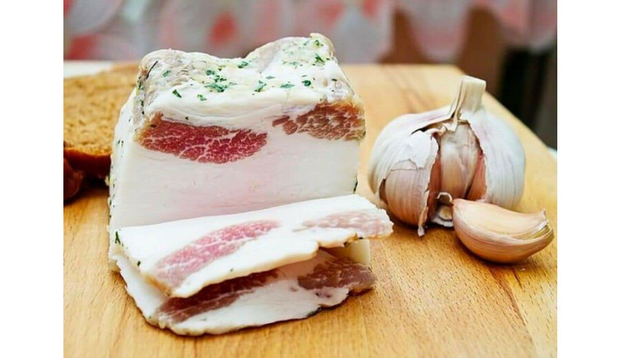 Свіже сало на продаж -