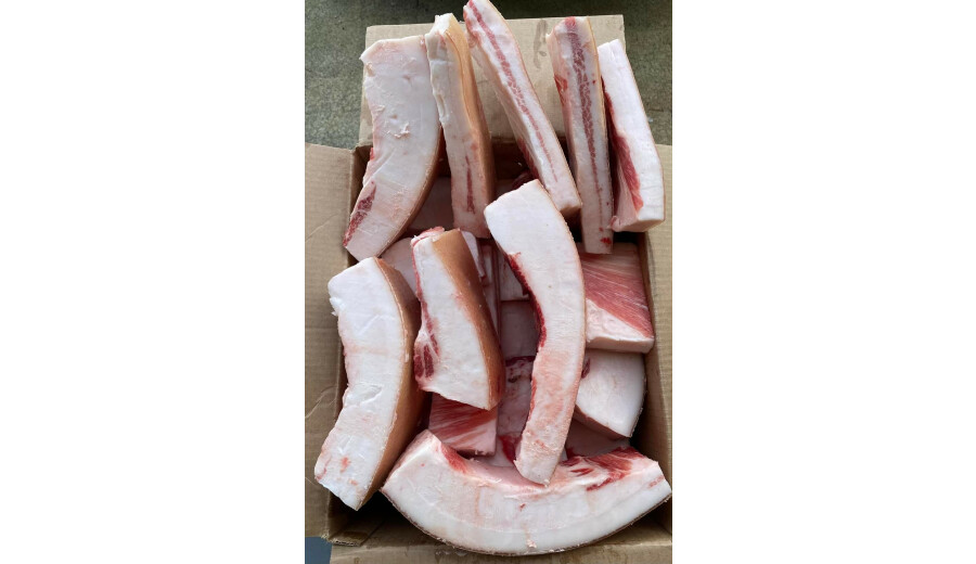 Свіже сало на продаж -