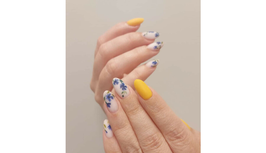 Майстер манікюру та педикюру -