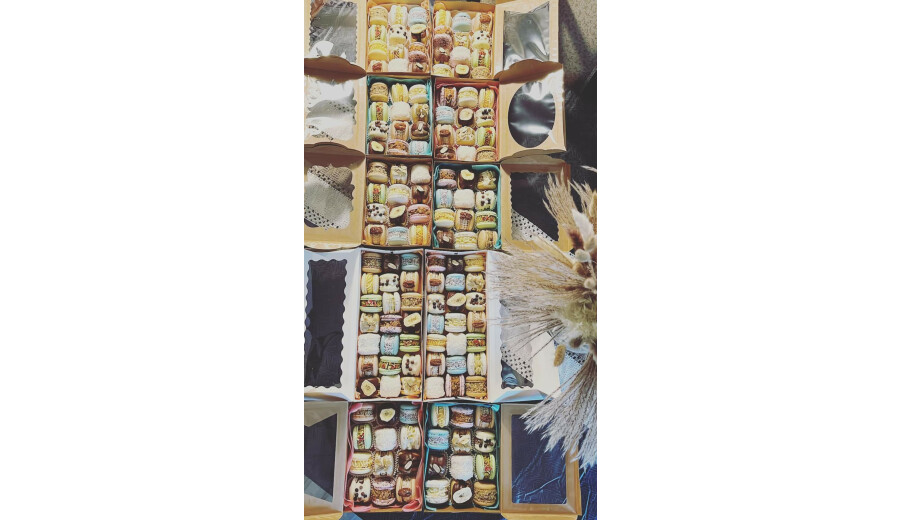 Макаронси на замовлення -