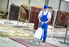 Чищення меблів, килимів, матраців