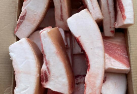 Пропонуємо до продажу свіже та свіжесолоне сало