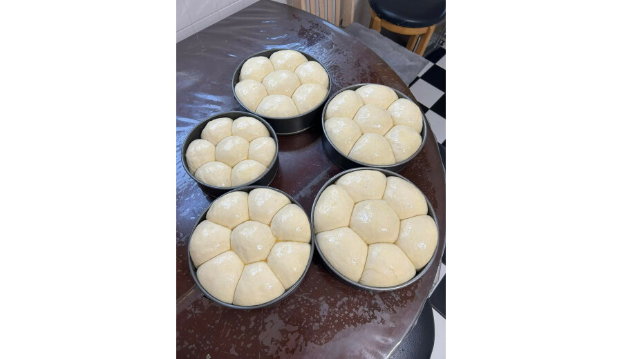 Свіжо-спечений дріжджовий хліб -