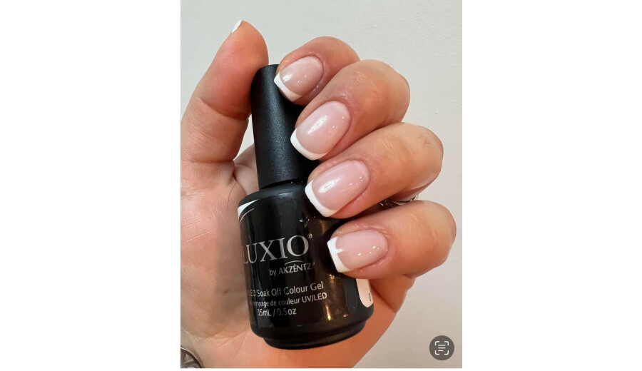 Майстер манікюру -