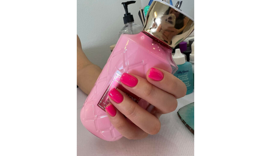 Майстер манікюру -