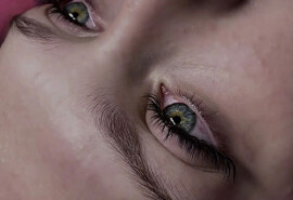 Нарощування вій