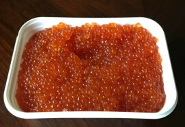 Ікра та риба на продаж