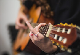 Пропонуємо уроки музики