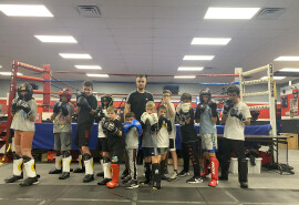 Тренер із кікбоксингу