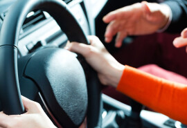 Працюю в автошколі інструктором