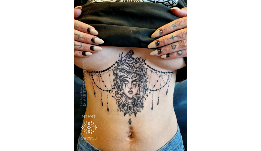 tattoo artist -