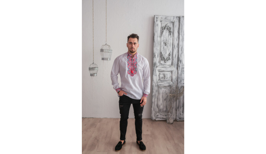 літня вишиванка -