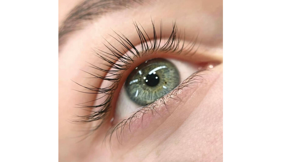 Перманентний макіяж, ламінування брів та вій -