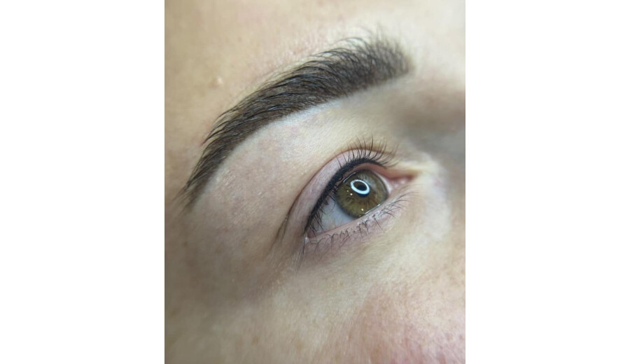 permanent makeup -