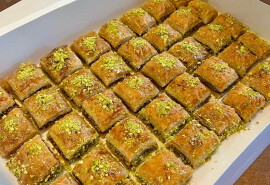Фісташкова пахлава на замовлення