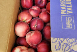 Привеземо жовті черешні, абрикоси, персики