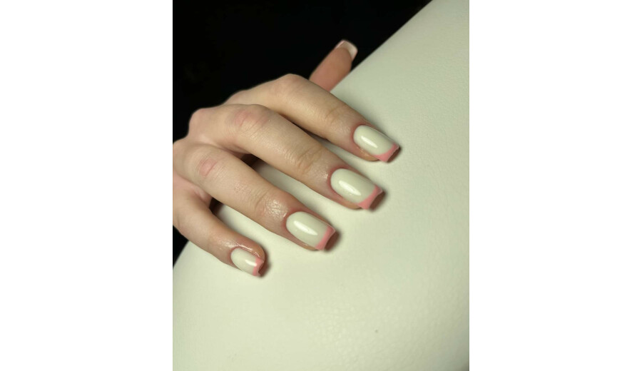 Майстер манікюру -