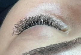 Пропоную свої послуги з нарощування вій та волосся