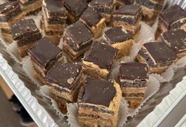 Домашній хліб та різні смаколики на замовлення