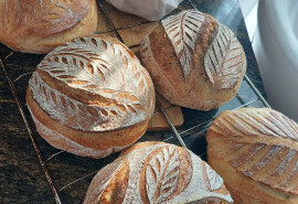 Свіжий домашній хліб