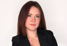 Христина є зареєстрованою медсестрою з надання косметичних послуг