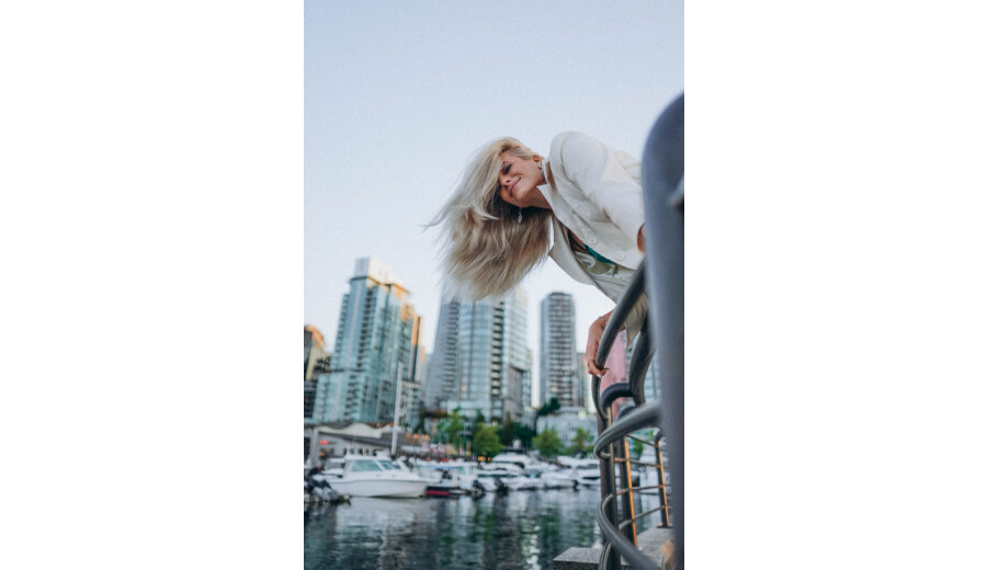 Я Віка, професійний фотограф -