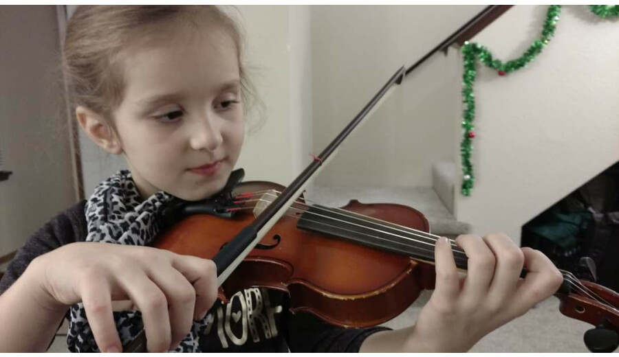 Уроки гри на фортепіано та скрипці -