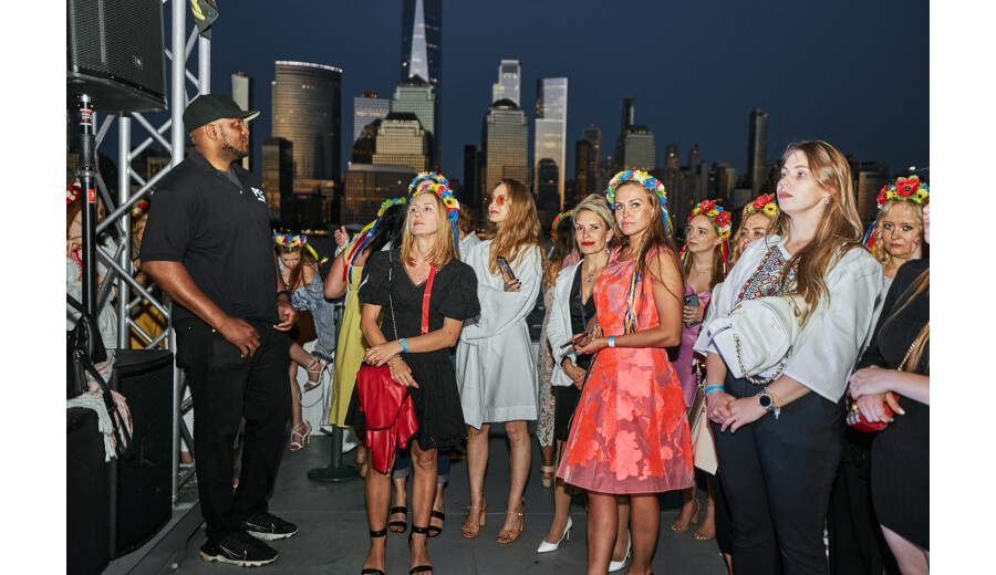 UKRAINIAN BOAT IN MANHATTAN - Grand Opening -