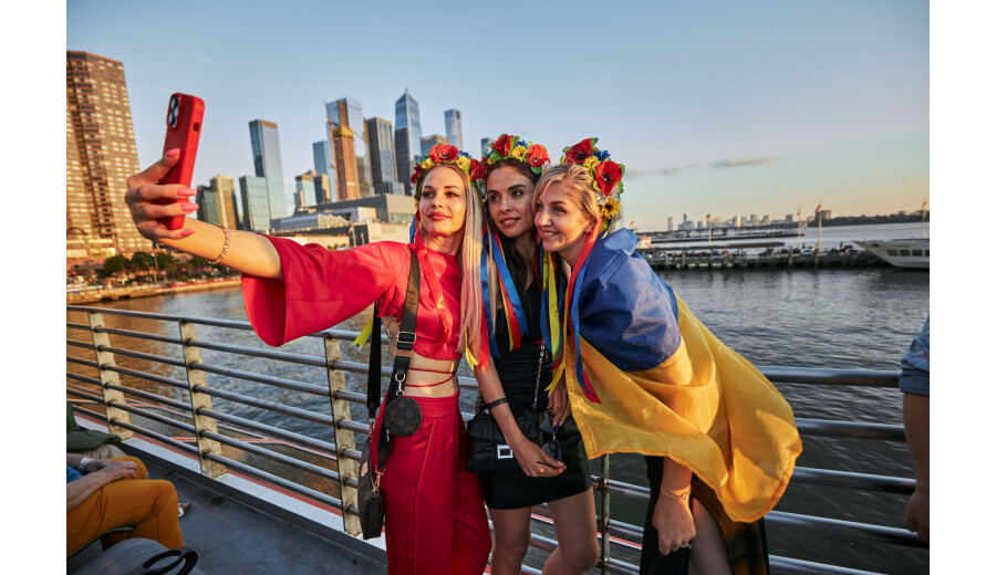 UKRAINIAN BOAT IN MANHATTAN - Grand Opening - 