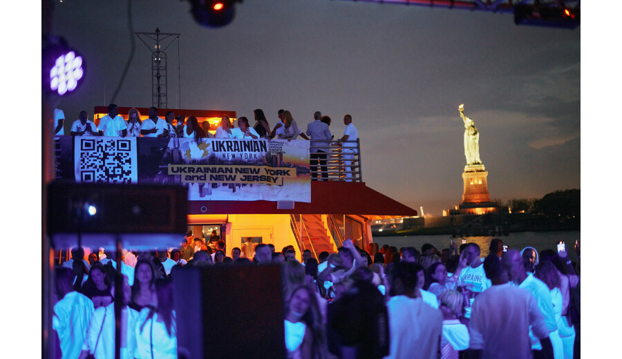 UKRAINIAN BOAT IN MANHATTAN - Grand Opening -