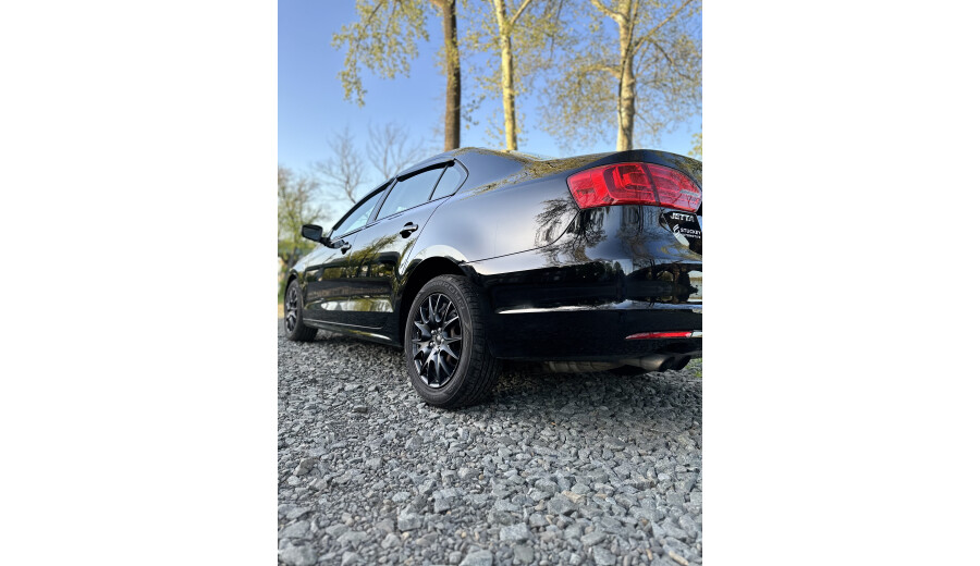 Volkswagen Jetta 2014 рік  -