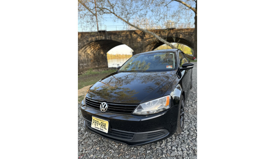 Volkswagen Jetta 2014 рік  -